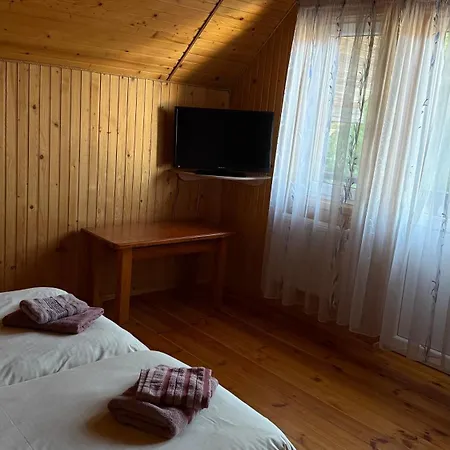 під лісом Pid Lisom